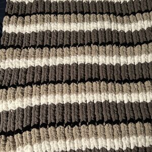Chunky knit blanket